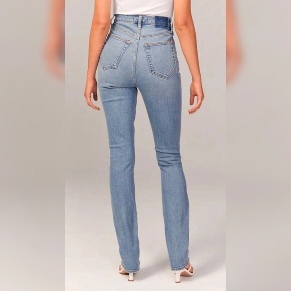 NWT - Abercrombie Curve Love Ultra High Rise 90s Slim Straight Jean, Size 29L - Picture 4 of 4